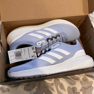 Women’s adidas cloud foam size 8